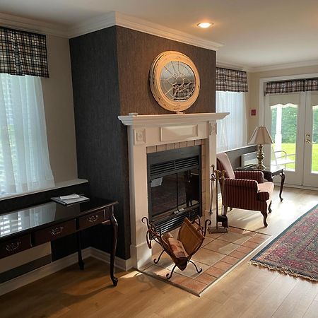 Auberge Le Tricorne North Hatley Εξωτερικό φωτογραφία